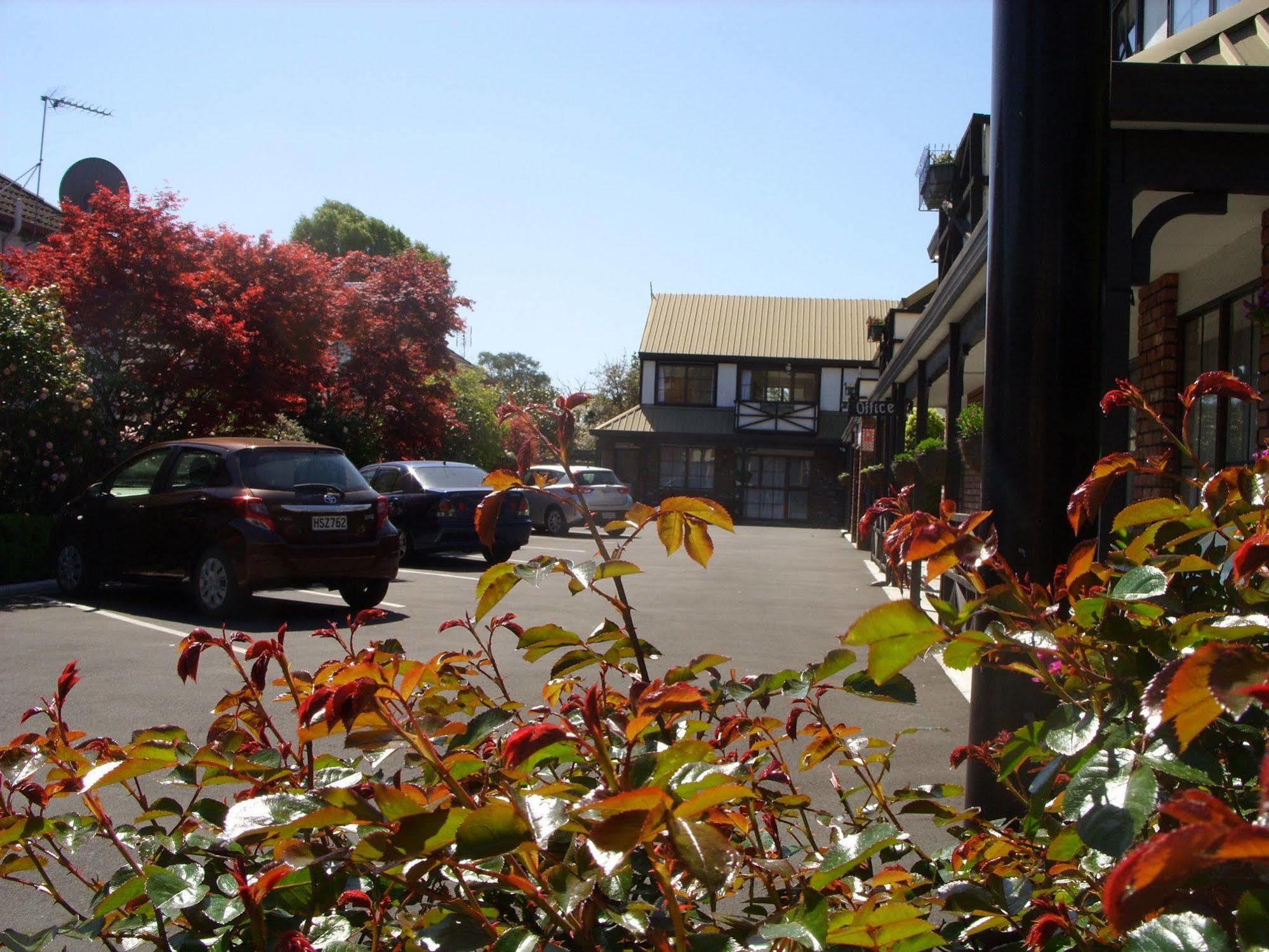 Tudor Court Motel Christchurch Kültér fotó