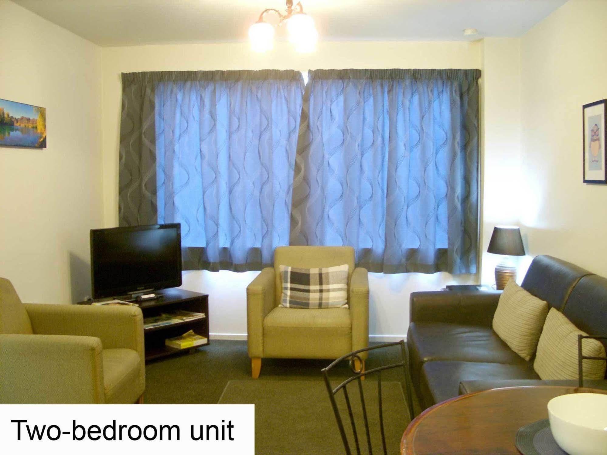 Tudor Court Motel Christchurch Kültér fotó