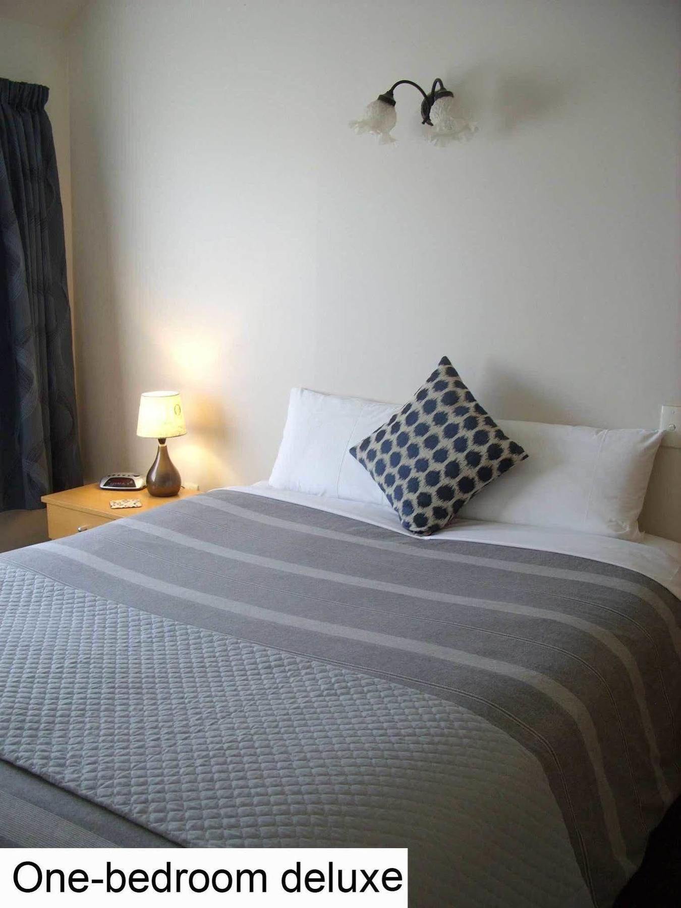 Tudor Court Motel Christchurch Kültér fotó
