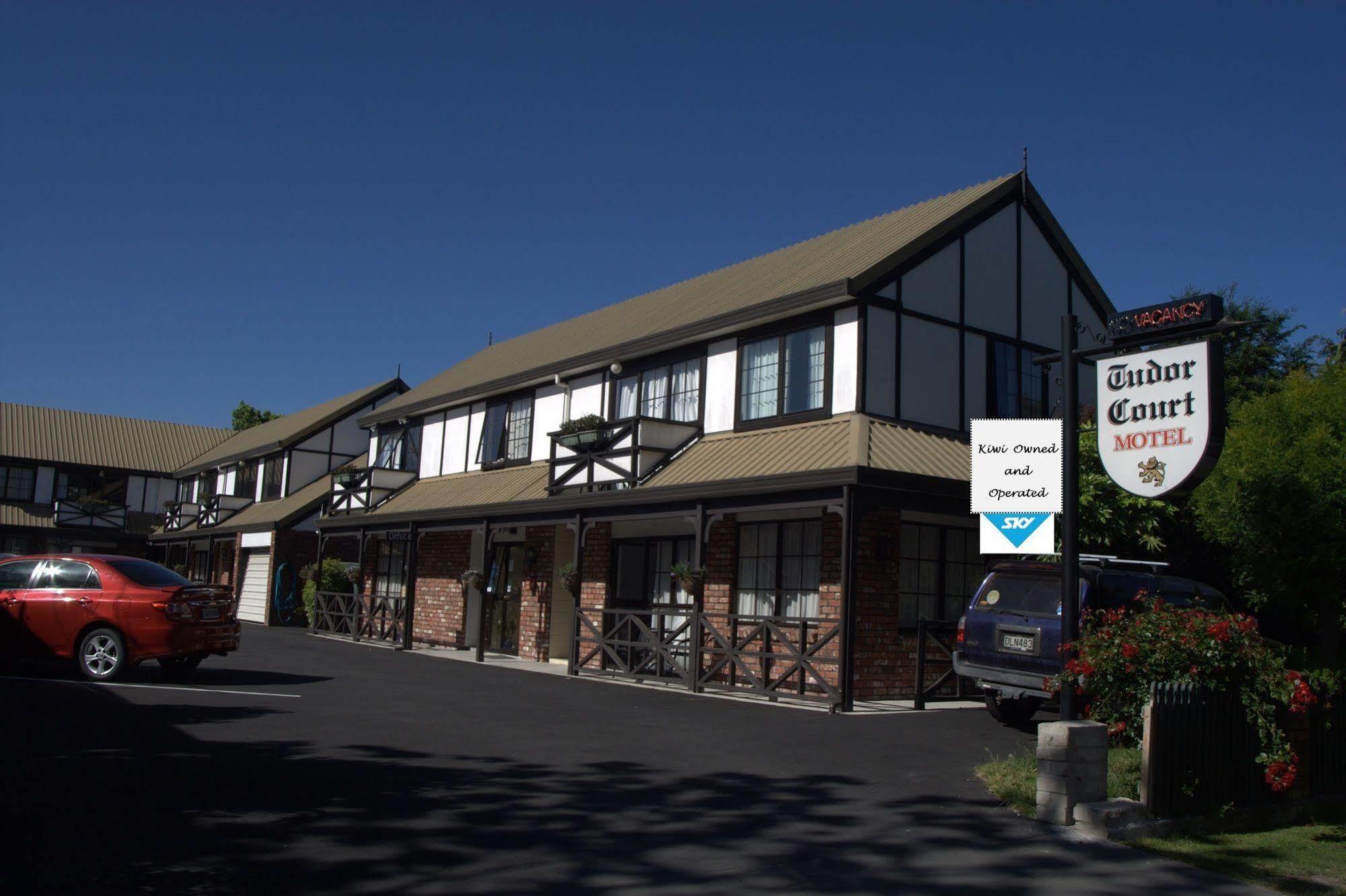Tudor Court Motel Christchurch Kültér fotó